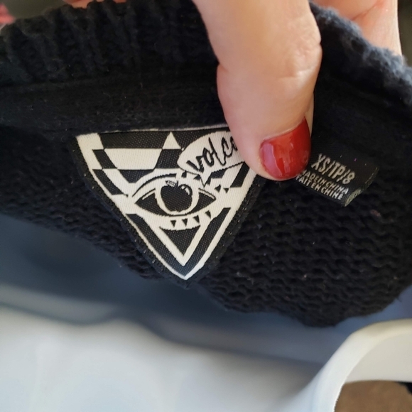 Volcom XS Machu Peaches Sweater Black Coral Ivory Triangle Stripes Pullover Top - Picture 3 of 9